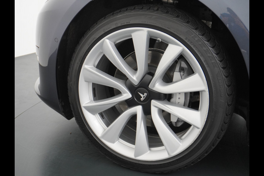 Tesla Model 3 RWD SR+ 60kWh 325PK 19" FSD-3 Computer AutoPilot Leder PanoDak Adaptive-Cruise Lmv 18" Camera's Elektr.-Stuur+Stoelen+Spiegels+G Navi LED Comfortstoelen ACC DAB Voorverwarmen interieur via App Keyless via Telefoonsleutel One-Pedal-Drive Origineel Nederlandse auto tot 11kw laden thuis! Garantie Accu tot  11-12-2027 max 160.000km 1.584kg licht!