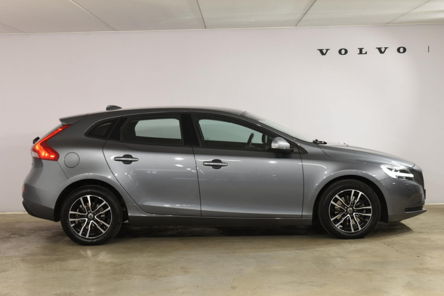 Volvo V40 T2 122PK Nordic+ / Navigatie / Camera / Cruise Control / Stoelverwarming / LM Velgen /