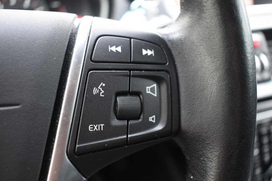 Volvo V40 T2 122PK Nordic+ / Navigatie / Camera / Cruise Control / Stoelverwarming / LM Velgen /