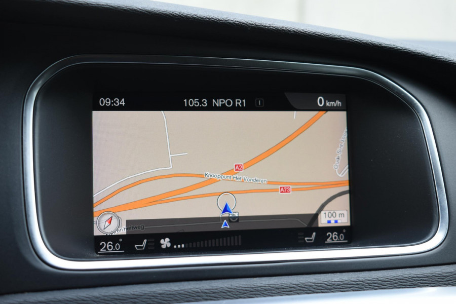 Volvo V40 T2 122PK Nordic+ / Navigatie / Camera / Cruise Control / Stoelverwarming / LM Velgen /