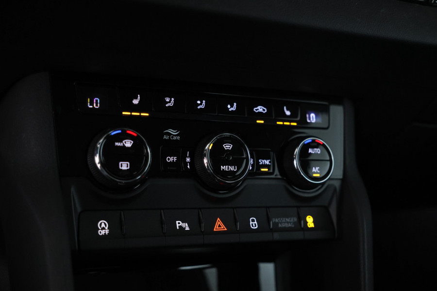 Škoda Karoq 1.0 TSI Ambition Business Automaat, Navigatie, Leer, Climate,