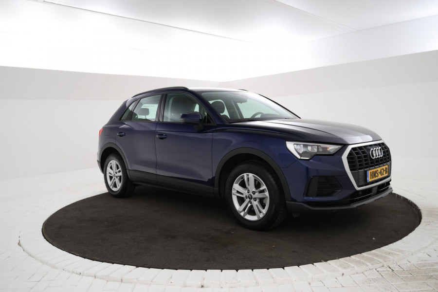 Audi Q3 35 TFSI Advanced edition Airco, Apple carplay, Achterruitrij camera.