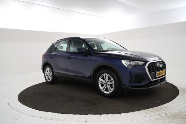 Audi Q3 35 TFSI Advanced edition Airco, Apple carplay, Achterruitrij camera.