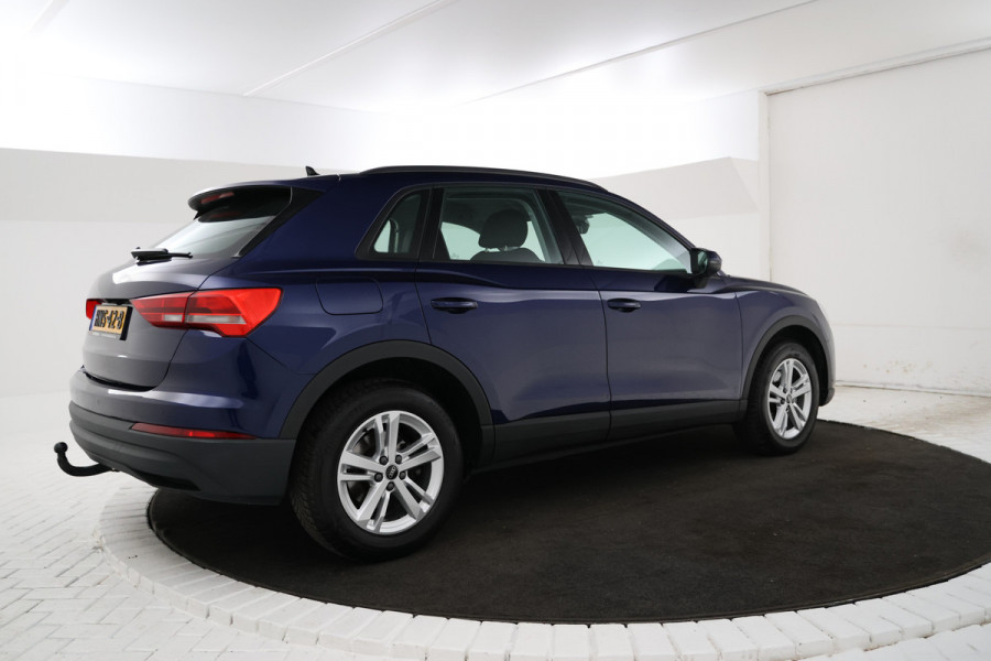 Audi Q3 35 TFSI Advanced edition Airco, Apple carplay, Achterruitrij camera.
