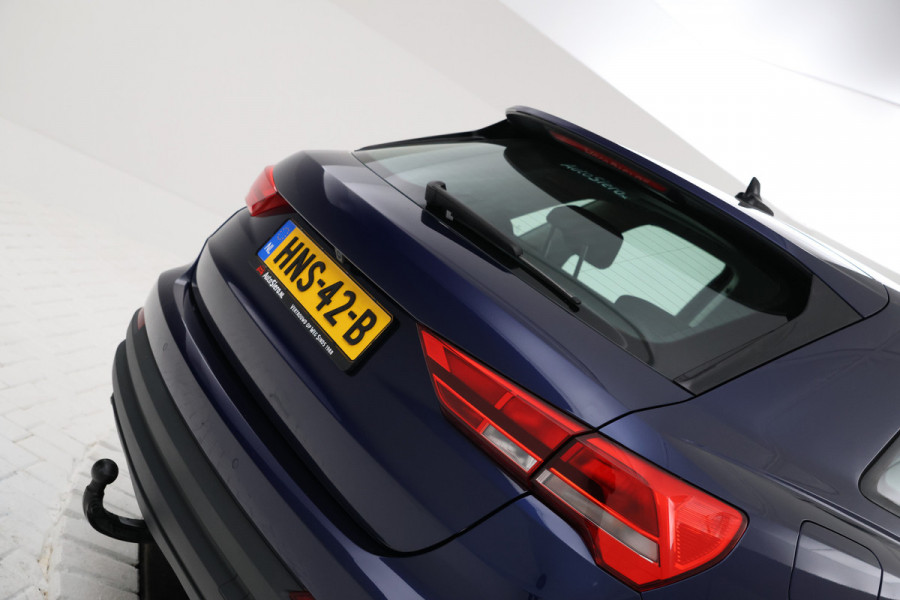 Audi Q3 35 TFSI Advanced edition Airco, Apple carplay, Achterruitrij camera.