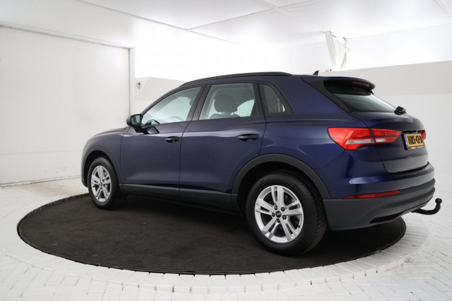 Audi Q3 35 TFSI Advanced edition Airco, Apple carplay, Achterruitrij camera.