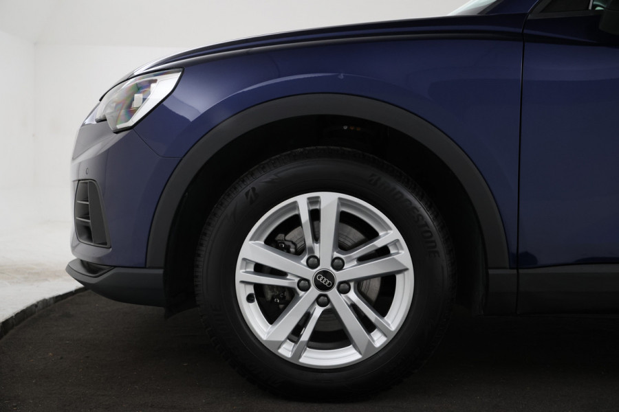 Audi Q3 35 TFSI Advanced edition Airco, Apple carplay, Achterruitrij camera.