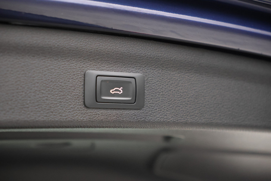 Audi Q3 35 TFSI Advanced edition Airco, Apple carplay, Achterruitrij camera.