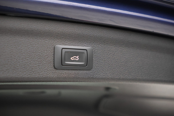 Audi Q3 35 TFSI Advanced edition Airco, Apple carplay, Achterruitrij camera.