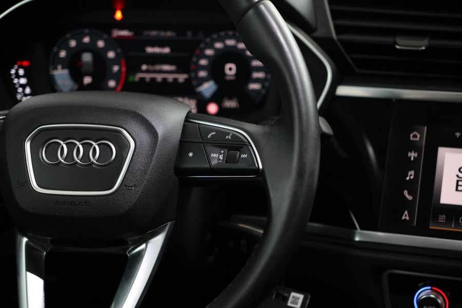 Audi Q3 35 TFSI Advanced edition Airco, Apple carplay, Achterruitrij camera.