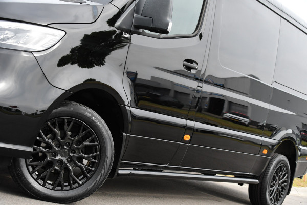 Mercedes-Benz Sprinter 319 3.0 CDI L2H1 AMG Edition Adaptieve Cruise, 360 Camera, LED, Leder, 10,5" Mbux, NAVI, Carplay, Stoelverwarming, BOM VOL!