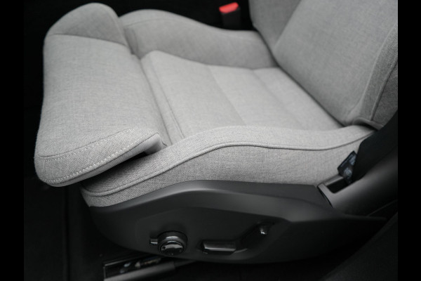 Volvo XC60 T8 Plug-in hybrid AWD Ultimate Dark PHEV | Panodak | Trekhaak af Fabriek  | Adaptive Cruise | Head Up | Tailored Wool Sportstoelen Memory | Harman Kardon | 360 Camera | 20"L.M | Keyless | Google Maps |