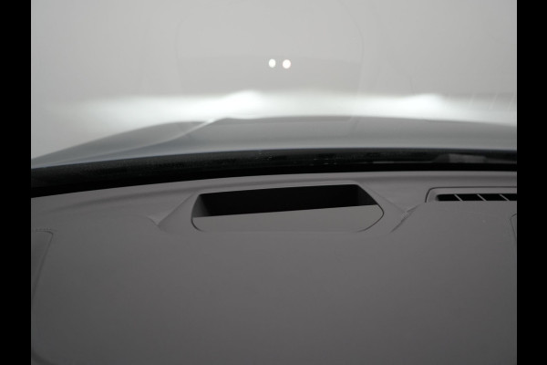 Volvo XC60 T8 Plug-in hybrid AWD Ultimate Dark PHEV | Panodak | Trekhaak af Fabriek  | Adaptive Cruise | Head Up | Tailored Wool Sportstoelen Memory | Harman Kardon | 360 Camera | 20"L.M | Keyless | Google Maps |