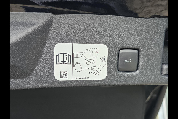 Ford Kuga 1.5 EcoBoost ST-Line 150pk | Winter Pack | Camera | Navigatie | Half leder | Full led | Rode remklauwen