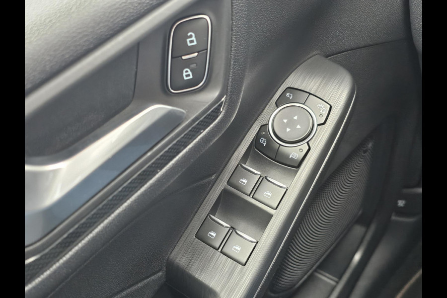 Ford Kuga 1.5 EcoBoost ST-Line 150pk | Winter Pack | Camera | Navigatie | Half leder | Full led | Rode remklauwen