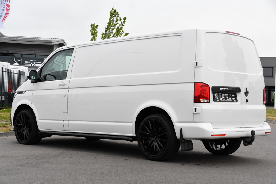 Volkswagen Transporter 2.0 TDI L2H1 30 Bulli Edition Adaptieve Cruise, Camera, Carplay, LED, Automaat, Stoelverwarming, Multimedia, 150PK, Uniek!