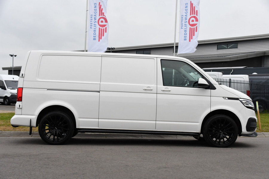 Volkswagen Transporter 2.0 TDI L2H1 30 Bulli Edition Adaptieve Cruise, Camera, Carplay, LED, Automaat, Stoelverwarming, Multimedia, 150PK, Uniek!