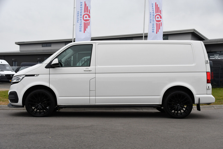 Volkswagen Transporter 2.0 TDI L2H1 30 Bulli Edition Adaptieve Cruise, Camera, Carplay, LED, Automaat, Stoelverwarming, Multimedia, 150PK, Uniek!