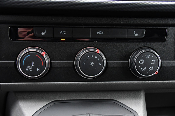 Volkswagen Transporter 2.0 TDI L2H1 30 Bulli Edition Adaptieve Cruise, Camera, Carplay, LED, Automaat, Stoelverwarming, Multimedia, 150PK, Uniek!