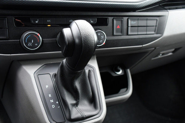 Volkswagen Transporter 2.0 TDI L2H1 30 Bulli Edition Adaptieve Cruise, Camera, Carplay, LED, Automaat, Stoelverwarming, Multimedia, 150PK, Uniek!