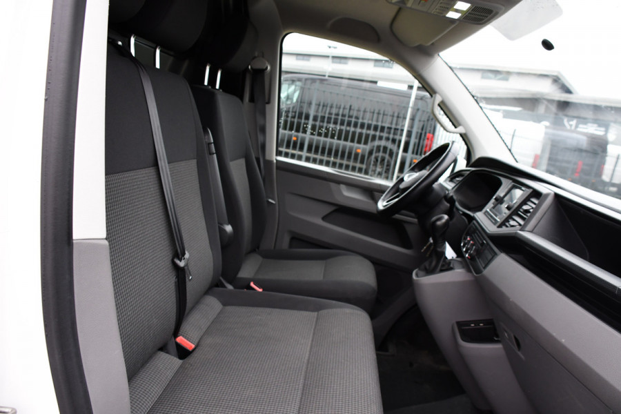 Volkswagen Transporter 2.0 TDI L2H1 30 Bulli Edition Adaptieve Cruise, Camera, Carplay, LED, Automaat, Stoelverwarming, Multimedia, 150PK, Uniek!