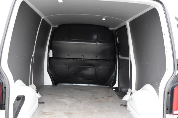 Volkswagen Transporter 2.0 TDI L2H1 30 Bulli Edition Adaptieve Cruise, Camera, Carplay, LED, Automaat, Stoelverwarming, Multimedia, 150PK, Uniek!