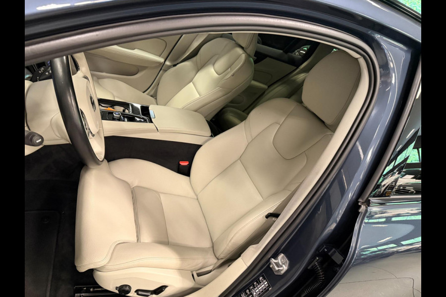 Volvo V60 2.0 T6 Recharge AWD R-Design NAVI/DAB/LED/LEDER/H-KARDON/STOEL-M///