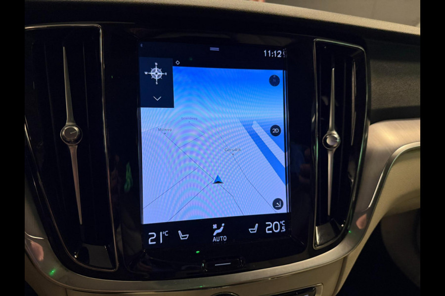 Volvo V60 2.0 T6 Recharge AWD R-Design NAVI/DAB/LED/LEDER/H-KARDON/STOEL-M///