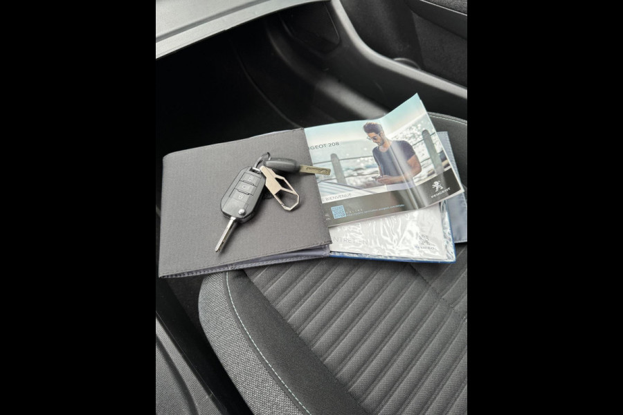 Peugeot 208 1.2 PureTech STYLE Edition - Navigatie/Apple CarPlay I LED I PDC I Airco I Sport velgen I Dealer onderhouden