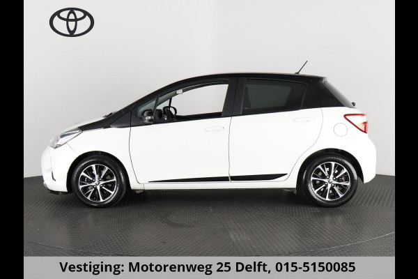 Toyota Yaris 1.5 HYBRID DESIGN SPORT BI-TONE AUTOMAAT CLOUD NAVIGATIE. BIJNA 2020.CAMERA. GARANTIE TOT 2030