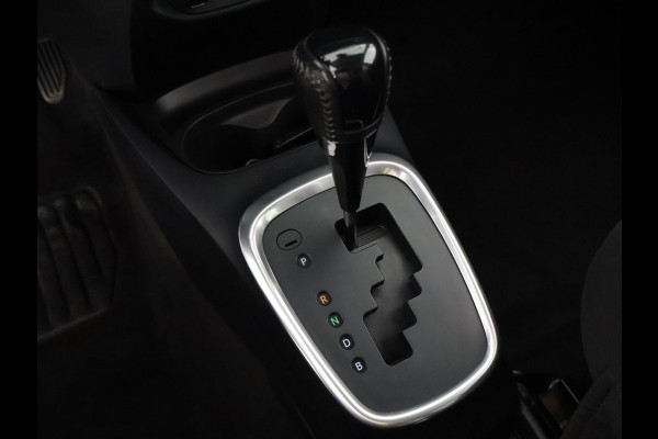Toyota Yaris 1.5 HYBRID DESIGN SPORT BI-TONE AUTOMAAT CLOUD NAVIGATIE. BIJNA 2020.CAMERA. GARANTIE TOT 2030