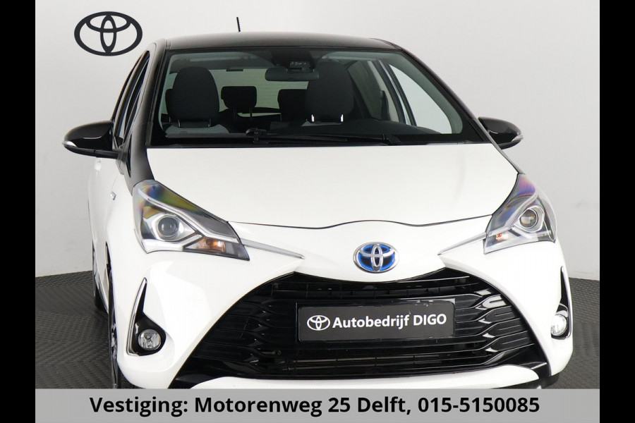 Toyota Yaris 1.5 HYBRID DESIGN SPORT BI-TONE AUTOMAAT CLOUD NAVIGATIE. BIJNA 2020.CAMERA. GARANTIE TOT 2030