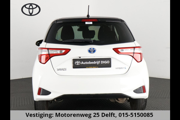 Toyota Yaris 1.5 HYBRID DESIGN SPORT BI-TONE AUTOMAAT CLOUD NAVIGATIE. BIJNA 2020.CAMERA. GARANTIE TOT 2030
