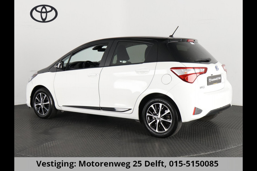 Toyota Yaris 1.5 HYBRID DESIGN SPORT BI-TONE AUTOMAAT CLOUD NAVIGATIE. BIJNA 2020.CAMERA. GARANTIE TOT 2030