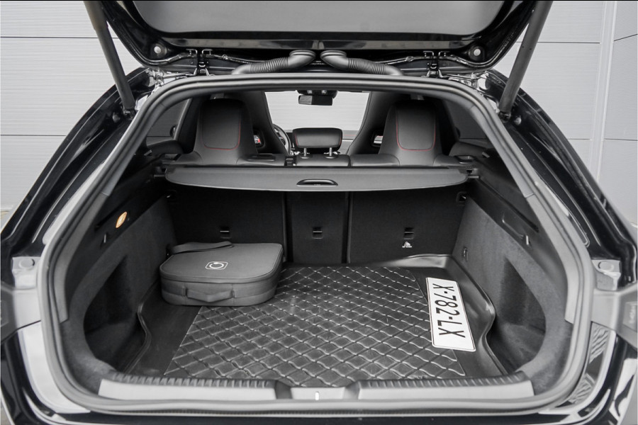 Mercedes-Benz CLA-Klasse Shooting Brake 250 e AMG Night Pano Burmester Facelift Trekhaak