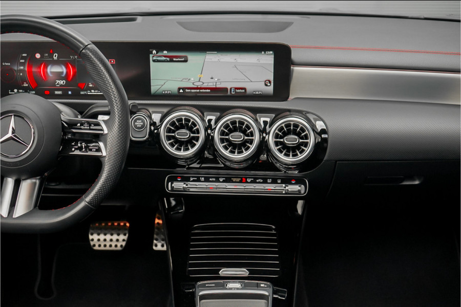 Mercedes-Benz CLA-Klasse Shooting Brake 250 e AMG Night Pano Burmester Facelift Trekhaak