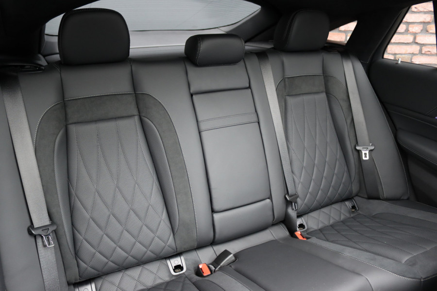 Mercedes-Benz GLE Coupé AMG 53 Hybrid 4MATIC+ Premium Aut9 | Facelift | 'Manufaktur' | Airmatic | Distronic | Carbon | Panoramadak | Massage | Trekhaak | Vlakkenverwarming | HUD | Stoelventilatie | Luchtkwaliteitspakket |