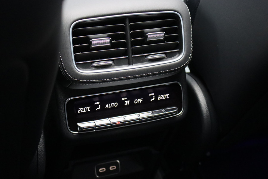 Mercedes-Benz GLE Coupé AMG 53 Hybrid 4MATIC+ Premium Aut9 | Facelift | 'Manufaktur' | Airmatic | Distronic | Carbon | Panoramadak | Massage | Trekhaak | Vlakkenverwarming | HUD | Stoelventilatie | Luchtkwaliteitspakket |