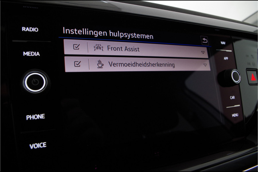 Volkswagen Polo 1.0 TSI > 110pk/Zeer netjes!/All season banden/Stoelverwarming/Digitale cockpit