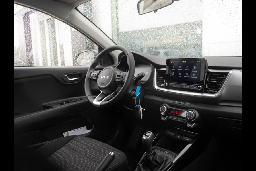 Kia Stonic 1.0 T-GDi MHEV DynamicLine ANWB Private Lease v.a € 364 | Navigatie | PDC |