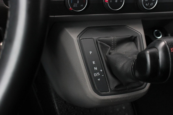 Volkswagen Transporter 2.0 TDI L2H1 150PK JB-EDITION DSG / PDC / VERLAGINGSVEREN / LEDEREN BEKLEDING / FULL / APPLE CARPLAY / NAVI