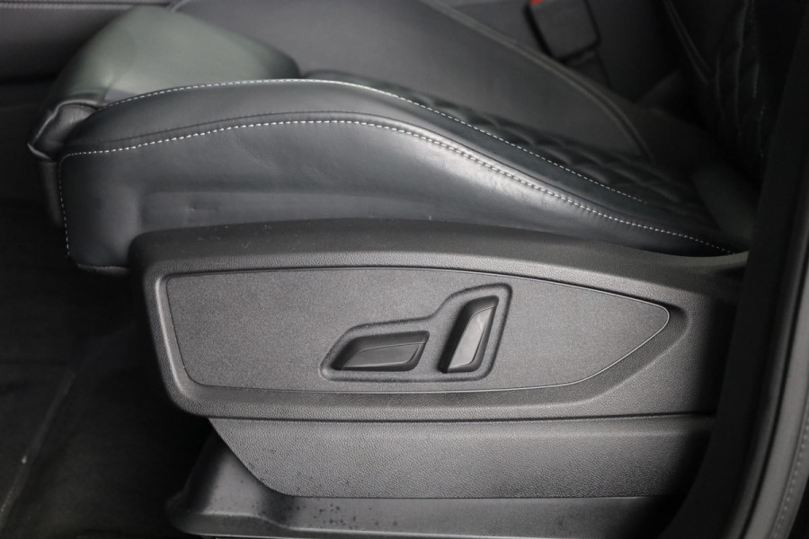 Audi Q5 55 TFSI e quattro Competition 367pk Plug in Hybrid | Panoramadak | Luchtvering | Diamond stitching leder interieur | Trekhaak | Stoelverwarming