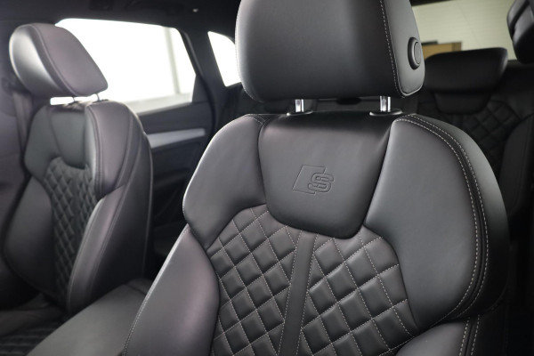 Audi Q5 55 TFSI e quattro Competition 367pk Plug in Hybrid | Panoramadak | Luchtvering | Diamond stitching leder interieur | Trekhaak | Stoelverwarming