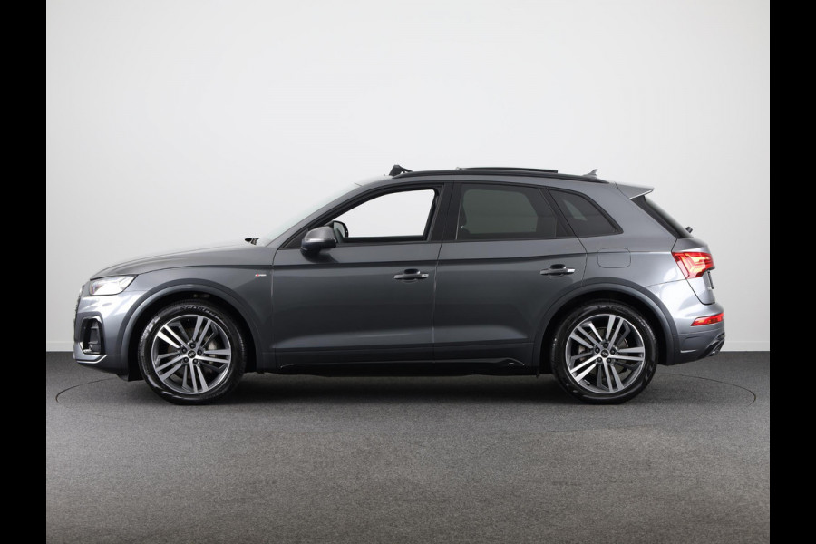 Audi Q5 55 TFSI e quattro Competition 367pk Plug in Hybrid | Panoramadak | Luchtvering | Diamond stitching leder interieur | Trekhaak | Stoelverwarming