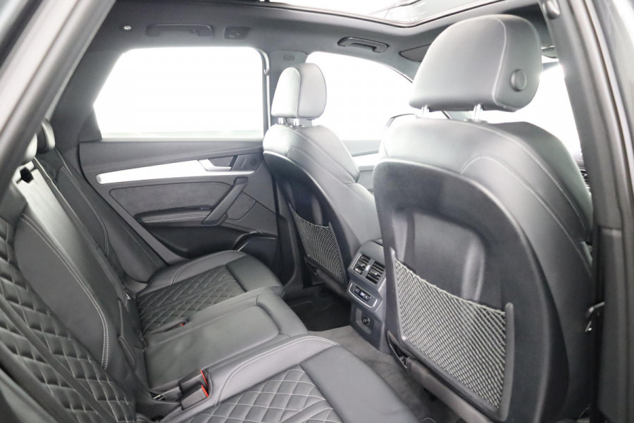 Audi Q5 55 TFSI e quattro Competition 367pk Plug in Hybrid | Panoramadak | Luchtvering | Diamond stitching leder interieur | Trekhaak | Stoelverwarming