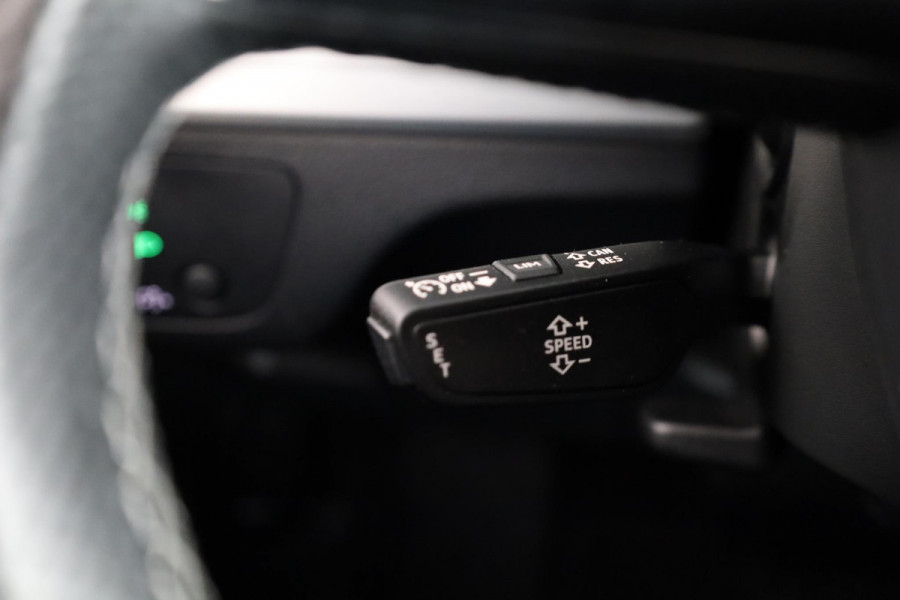 Audi Q5 55 TFSI e quattro Competition 367pk Plug in Hybrid | Panoramadak | Luchtvering | Diamond stitching leder interieur | Trekhaak | Stoelverwarming