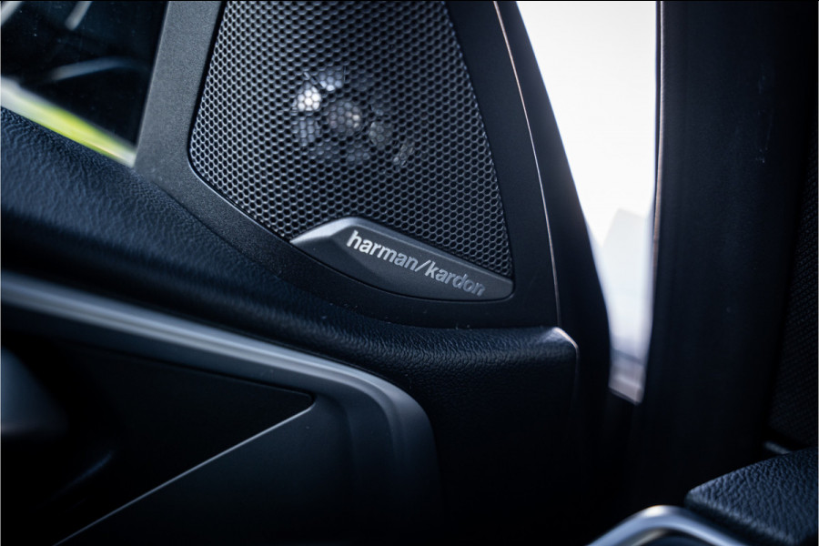BMW M4 4-serie Coupé Competition - Panorama | H&K | Memory | 360 Camera | HUD