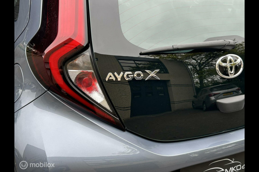 Toyota Aygo X 1.0 VVT-i S-CVT AUTOMAAT Envy Clima / Camera / Carplay / 14.315 KM / nov 2024!!!