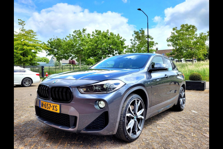 BMW X2 2.0i M-sport xDrive, Panorama, HUD, Harman Kardon