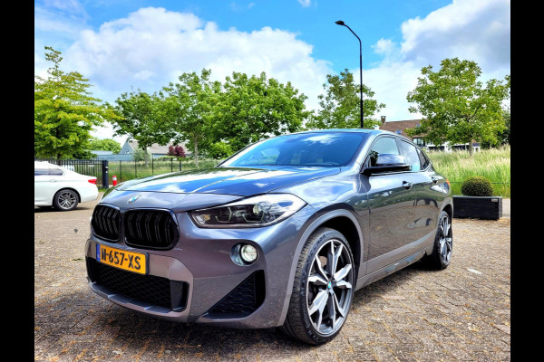 BMW X2 2.0i M-sport xDrive, Panorama, HUD, Harman Kardon